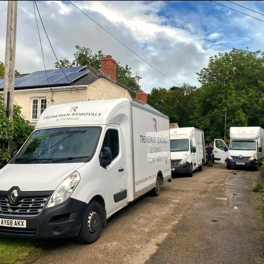 Our low loader ready and waiting to unload and the Iveco is not far behind! Day 2 of this move from Falmouth to Pelynt.